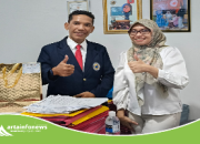 Perjuangan Berbuah Manis, Jonrius Sinurat Raih Gelar Sarjana Hukum dengan Nilai Sangat Memuaskan